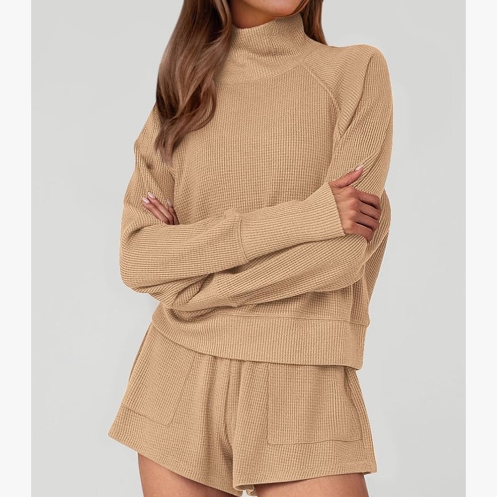 NWT Women's Tan Ribbed Waffle Knit Sweater & Shorts Lounge Set